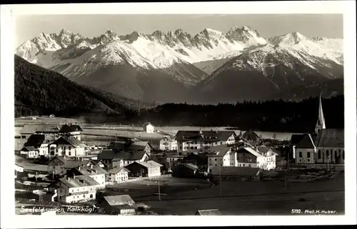 Ak Seefeld in Tirol, Gesamtansicht gegen Kalkkögl