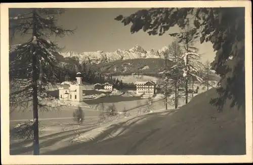 Ak Seefeld in Tirol, Ortansicht gegen Wetterstein, Winter