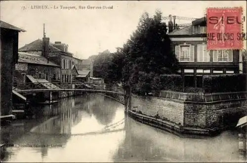 Ak Lisieux Calvados, la Toques, Rue Gustave David, Pont de la Barre, Flusspartie