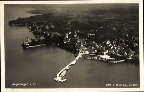 Ak Langenargen am Bodensee, Blick auf den Ort, Fliegeraufnahme