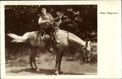 Ak Schauspieler Ken Maynard auf einem Pferd, Cowboy