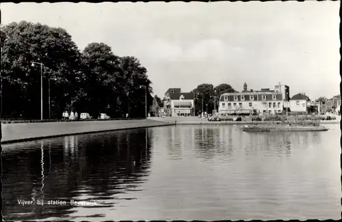 Ak Beverwijk Nordholland Niederlande, Vijver bij station