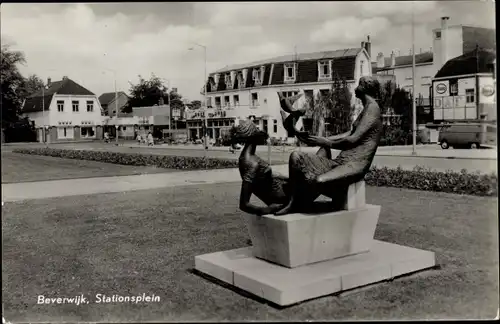Ak Beverwijk Nordholland Niederlande, Stationsplein