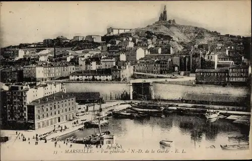 Ak Marseille Bouches du Rhône, Vue generale, Notre Dame de la Garde