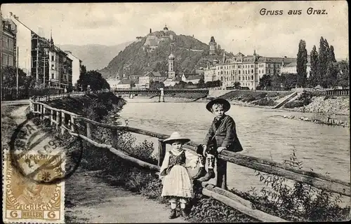 Ak Graz Steiermark, Junge und Mädchen in Trachten, Teilansicht der Stadt