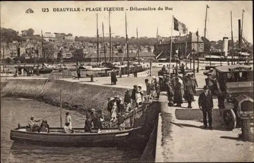 Ak Deauville La Plage Fleurie Calvados, Debarcadere du Bac