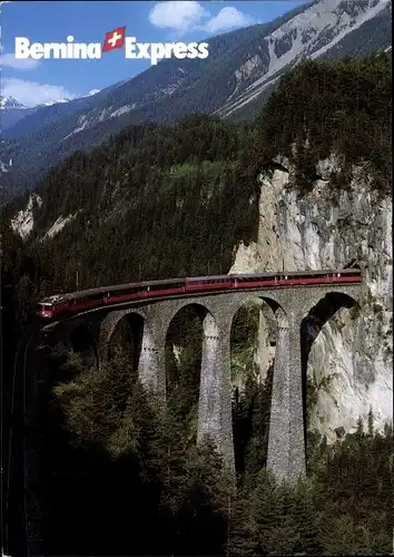 Ak Filisur Kanton Graubünden, Bernina Express auf dem Landwasser Viadukt, Eisenbahn