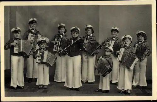 Ak H. F. Zimmermann's Liliput Künstler Truppe, Liliputaner, Akkordeons, Geige