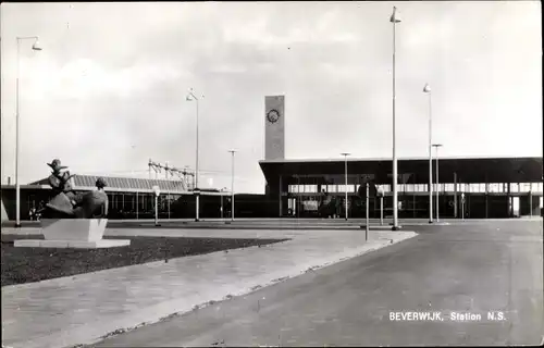 Ak Beverwijk Nordholland Niederlande, Station, Bahnhof