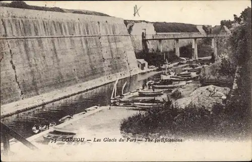 Ak Corfou Korfu Griechenland, Les Glacis du Fort