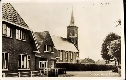 Ak Driesum Friesland, Herv. Kerk