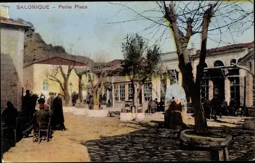 Ak Saloniki Thessaloniki Griechenland, Petite Place, Männer im Cafe, Häuser, Fassaden