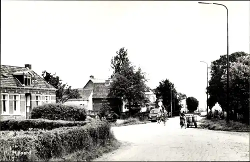 Ak Hijlaard Friesland, Straßenpartie, Milchwagen, Fahrradfahrer, Automobil