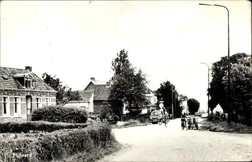 Ak Hijlaard Friesland, Straßenpartie, Milchwagen, Fahrradfahrer, Automobil