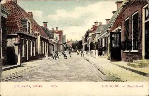 Ak Holwerd Friesland, Dorpstraat, Straßenpartie , Anwohner