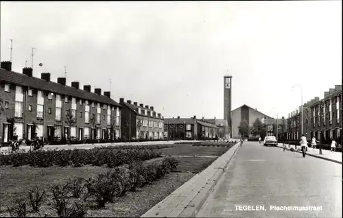 Ak Tegelen Limburg, Plechelmusstraat, Reihenhaussiedlung, Kirche