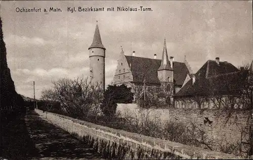 Ak Ochsenfurt am Main Unterfranken, Kgl. Bezirksamt mit Nikolausturm