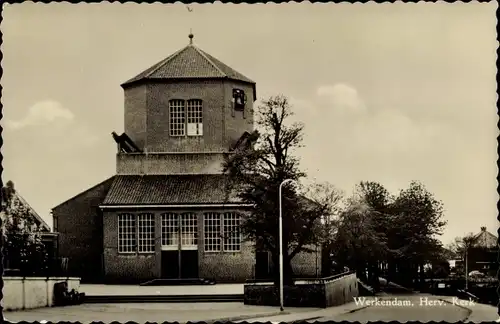 Ak Werkendam Nordbrabant, Herv. Kerk, Kirche, Vorplatz