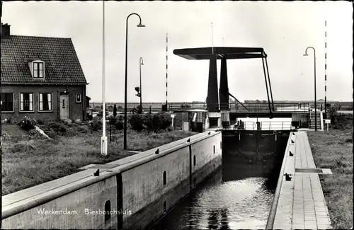 Ak Werkendam Nordbrabant, Biesboschsluis, Hebebrücke, Schleuse