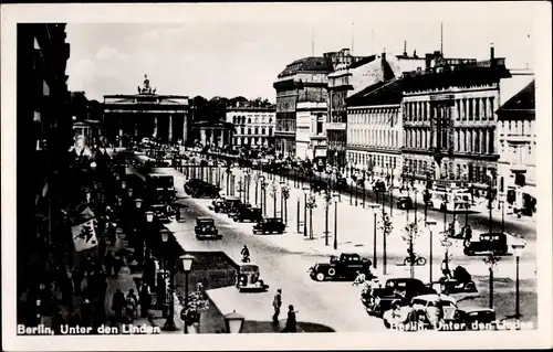 Ak Berlin Mitte, Unter den Linden, Brandenburger Tor