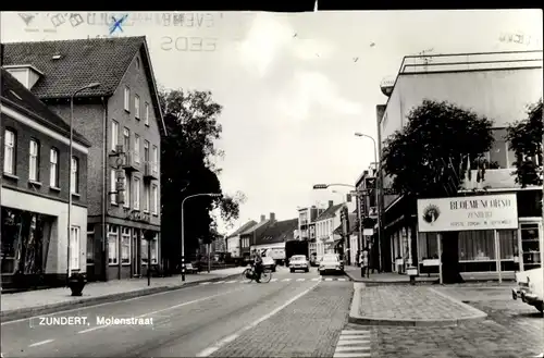 Ak Zundert Nordbrabant, Molenstraat, Bloemencorso, Automobile, Fahrrad