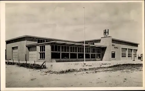 Ak Middenmeer Nordholland, Modern Service-Station voor Landbouwwerktuigen