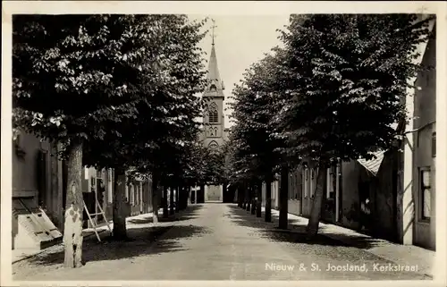 Ak Nieuw en Sint Joosland Zeeland Niederlande, Kerkstraat