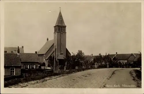 Ak Nieuwdorp Zeeland Niederlande, Herv. Kerk