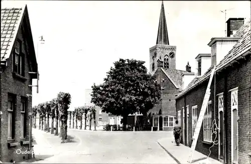Ak Oudelande Zeeland Niederlande, Straßenpartie, Kirche
