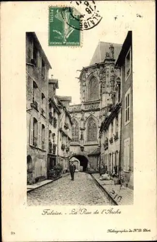 Ak Falaise Calvados, La Rue de l'Arche