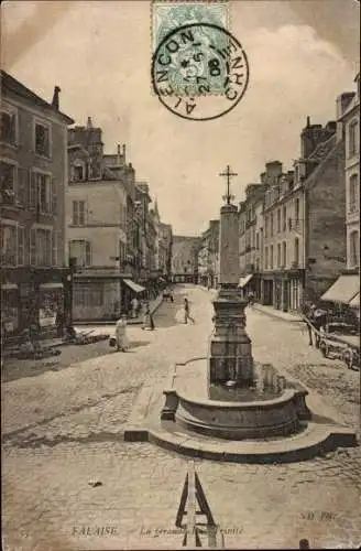 Ak Falaise Calvados, La Grande Rue Trinite