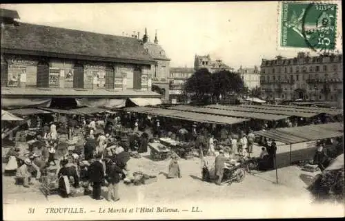 Ak Trouville sur Mer Calvados, Le Marche et l'Hotel Bellevue