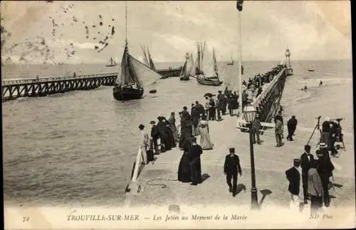 Ak Trouville sur Mer Calvados, Les Jetees au Moment de la Maree