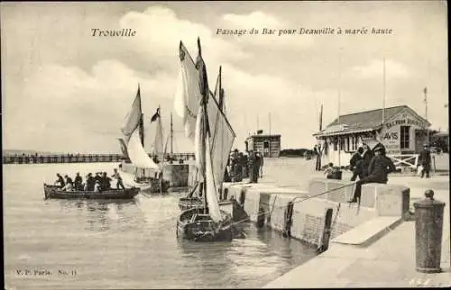 Ak Trouville Calvados, Passage du bac pour Deauville a maree basse, Hafenpartie, Boote