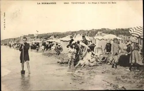 Ak Trouville Calvados, La Plage a l'heure du Bain