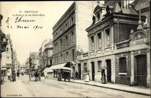 Ak Trouville Calvados, La Poste et la rue Victor Hugo