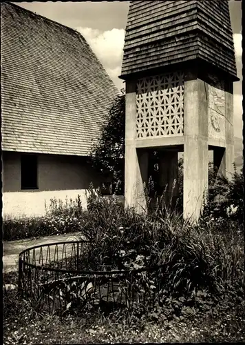 Ak Oberaudorf am Inn Oberbayern, Brunnen und Turmdurchgang b. d. Auferstehungskirche