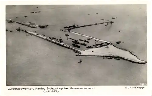 Ak Kornwerderzand Friesland Niederlande, Aanleg Sluitsput 1927, Fliegeraufnahme KLM