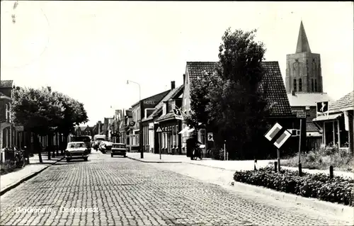 Ak Oostkapelle Walcheren Zeeland, Dorpsstraat