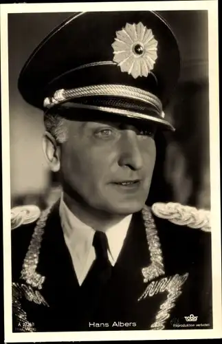 Ak Schauspieler Hans Albers, Portrait mit Uniform, Ross Verlag A 2738/1