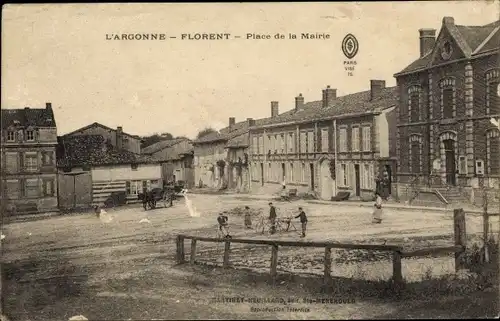 Ak Florent en Argonne Marne, Place de la Mairie