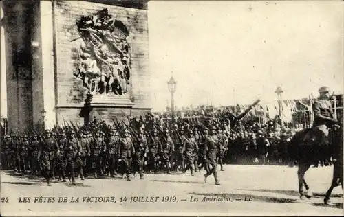 Ak Paris VIII, Arc de Triomphe, Les Fetes de la Victoire 1919, Les Americains