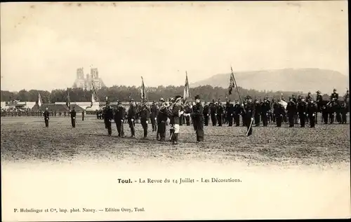 Ak Toul Meurthe et Moselle, La Revue du 14 Juillet, Les Decorations