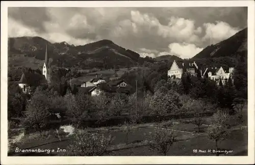 Ak Brannenburg am Inn Oberbayern, Teilansicht der Ortschaft mit Landschaft