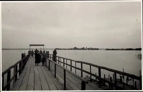 Foto Ak Chiemsee, Partie auf dem Steg