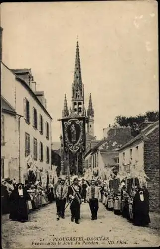 Ak Plougastel Daoulas Finistère, Procession le Jour du Pardon