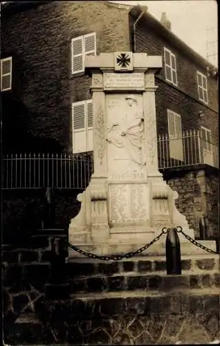Foto Ak Montcy Saint Pierre Ardennes, Monument aux morts