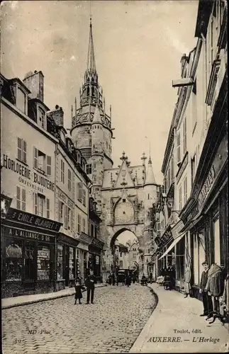 Ak Auxerre Yonne, L'Horloge
