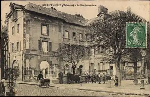 Ak Pont l'Eveque Calvados, La Gendarmerie