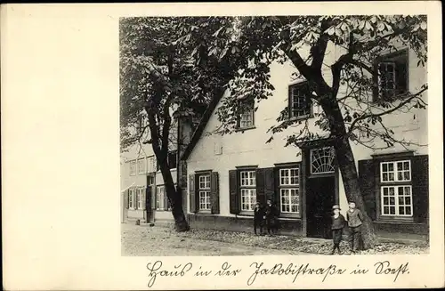 Foto Ak Soest, Haus in der Jakobistraße, Kinder